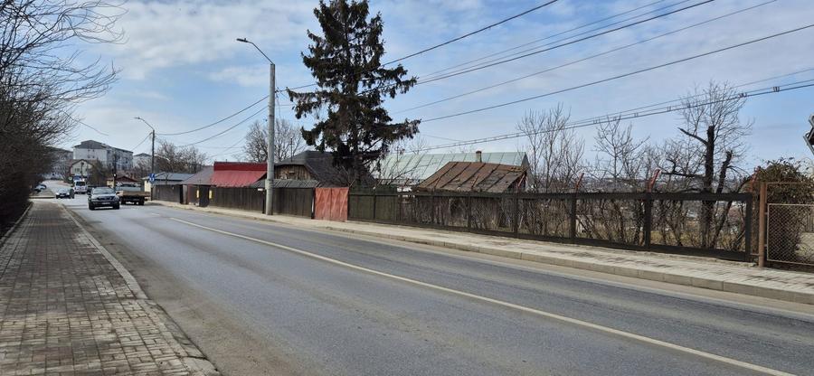 Casa cu teren str imparat Traian - 6