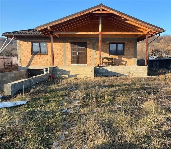 CASA DEMISOL+ PARTER SI TEREN DE VANZARE BOGDANESTI - BACAU - 1