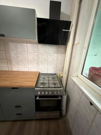 Apartament cu 2 camere semidecomandat în 1 Mai