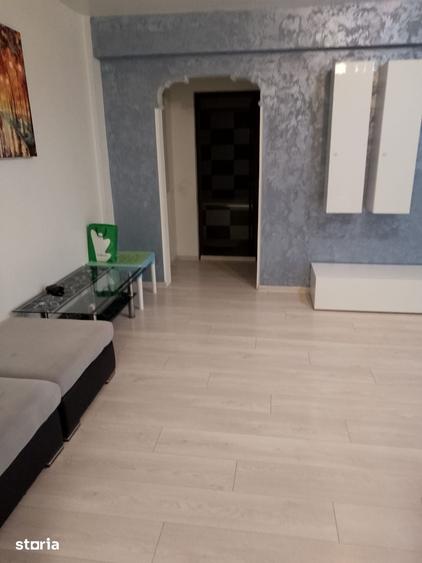 Apartament cu 2 camere semidecomandat în Calea Galați