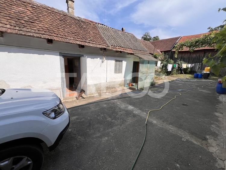 Casa de vanzare 4 camere 2 bai 1162 mp de curte si gradina in Toderita - 2