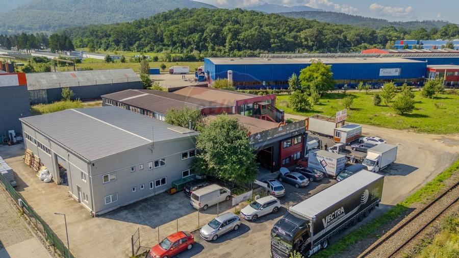 Hala + Spatiu de birouri cu destinatii multiple : Teren 1116 mp - 5