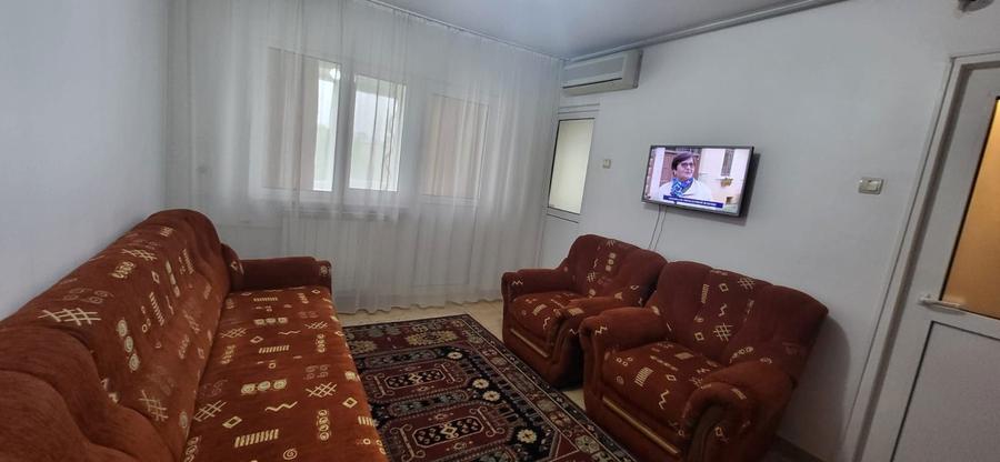 Proprietar. Inchiriez garsoniera . - 7