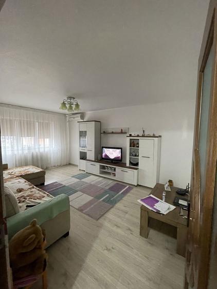 Inchiriez Apartament - zona I-uri. - 1