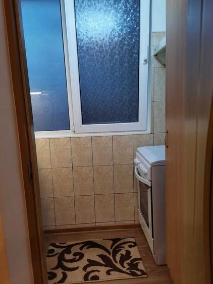 Inchiriez garsoniera in Ploiesti zona Malu Rosu - 9