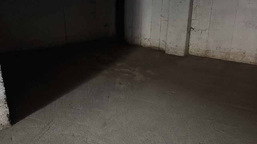 Vand garaj-depozit, in Pitesti, ultracentral in suprafata de 86 mp - 6