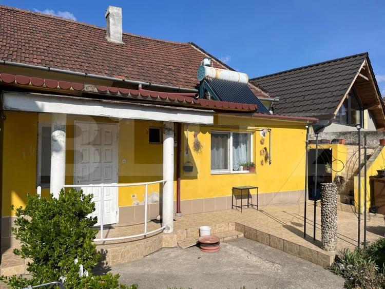 Casă cu 2 camere cu Canalizare în Central