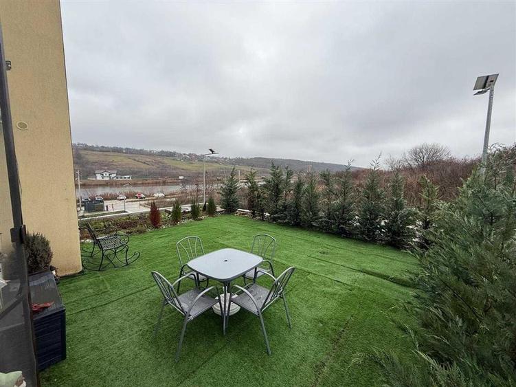 Apartament 2 camere - Grădină proprie - Vedere Lac Aroneanu - 1