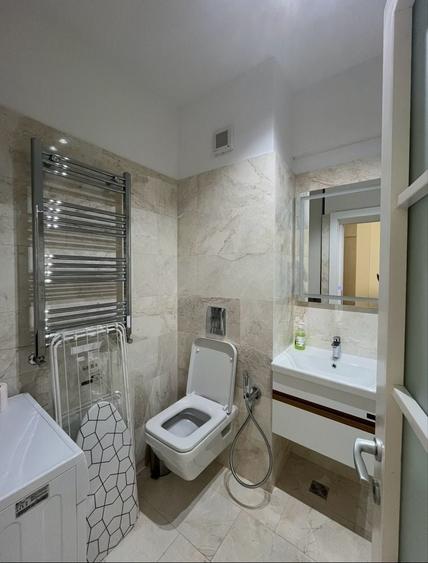 Apartament cu 2 camere semidecomandat în Cârlig