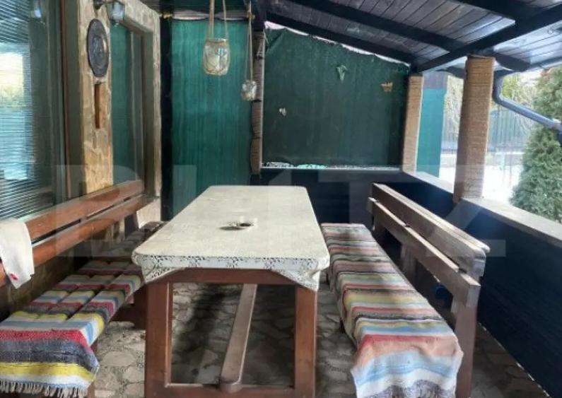 Casa de vanzare, cu 4 camere, 268 mp + teren 786 mp, zona-M - 2