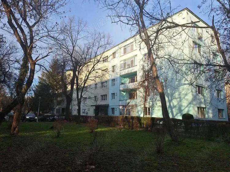 Apartament de vanzare 3 camere etaj 2 din 4 zona Nord Complex Mestesugaresc - 5