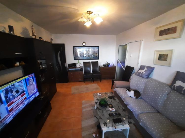 Apartament cu 2 camere, etajul 2/4, zona Zimbru - 3