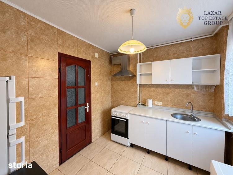 Apartament cu 3 camere semidecomandat în Vladimirescu