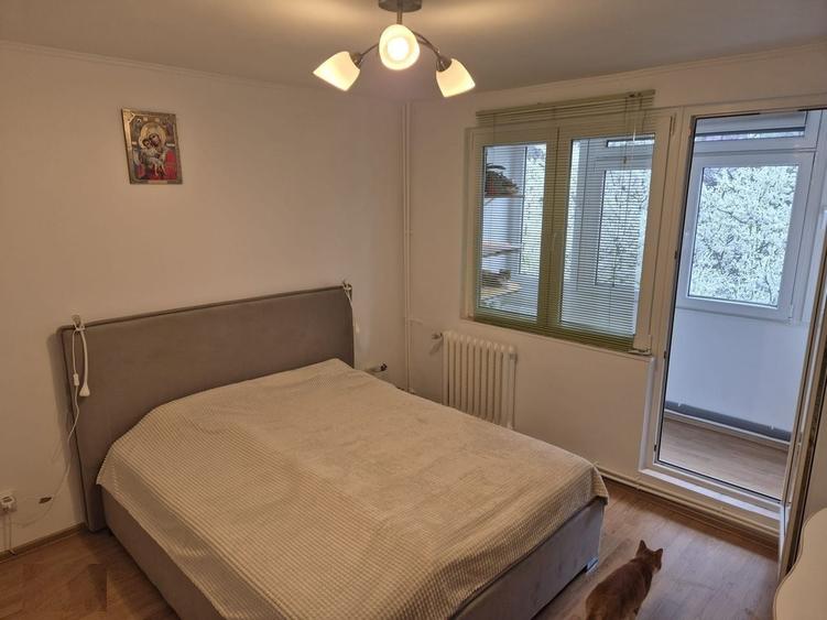 Apartament cu 4 camere în Brâncoveanu