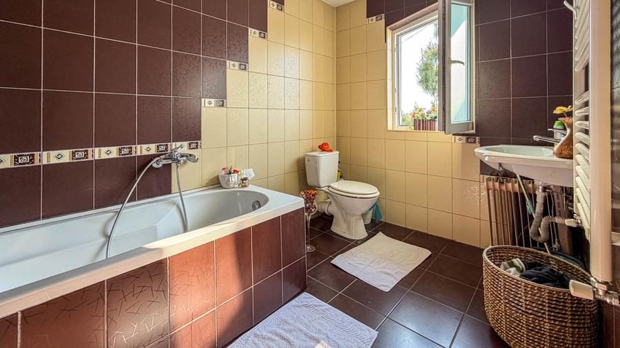 Varasti: Vila individuala cu o curte de 1000 mp ! - 26