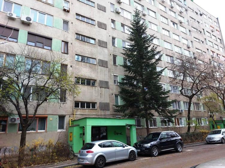 Militari - Apusului  - Str. Lacul Zanoaga -   Apartament 3 camere - 18