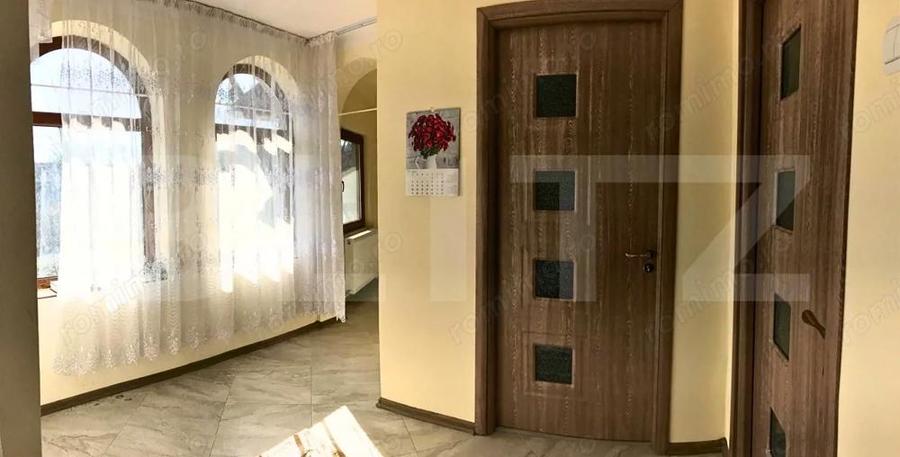 Casa Spa?ioasa cu 1.250 mp Teren, Mobilata ?i Utilata Aproape de Munte - 3