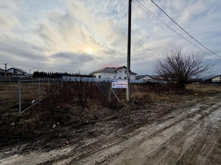 Teren Cartier Dr. Carnabel - 1