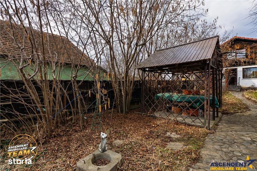 Proprietate cu 2 case in Reci:zona pitoreasca, aer curat,aproape de la - 4