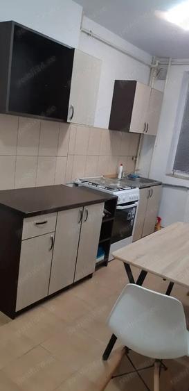 Apartament cu 2 camere semidecomandat în Complex Studențesc
