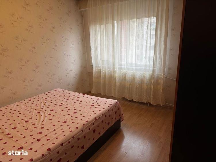 Proprietar inchiriez 2 camere Universitate, bloc 1980, mobilat - 1