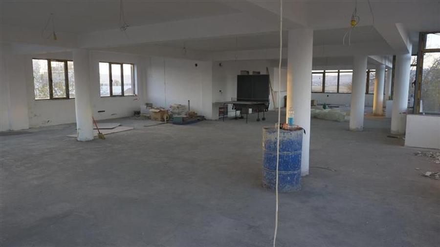 Se inchiriaza spatiu cu caracter multifunctional, in zona Mureseni - 2