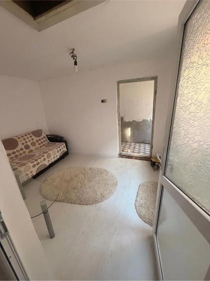 Casa de vanzare sau inchiriere km4-5 - 5