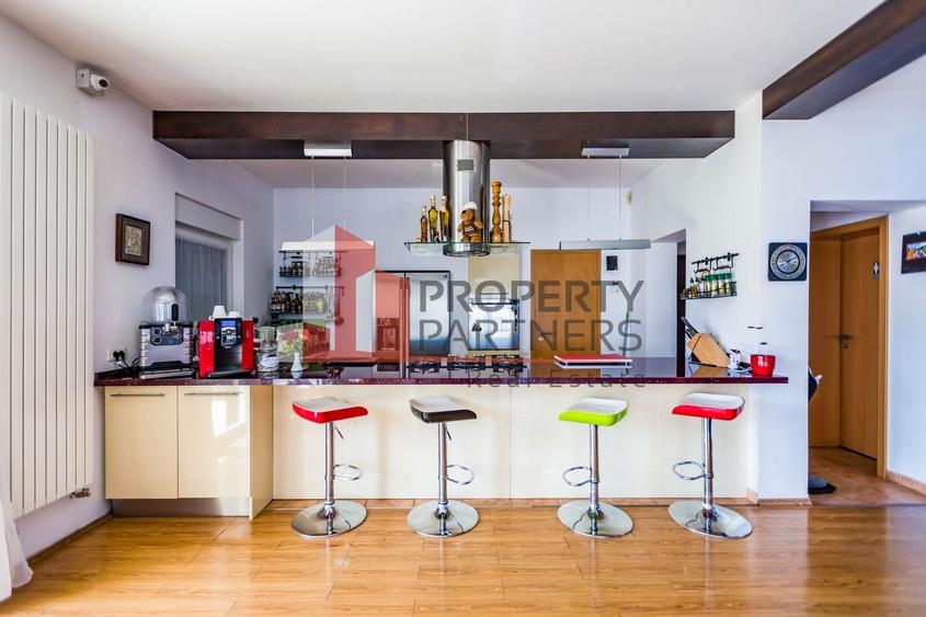 Vilă in Bran cu teren de 28.000 mp și priveliște spectaculoasa - 10