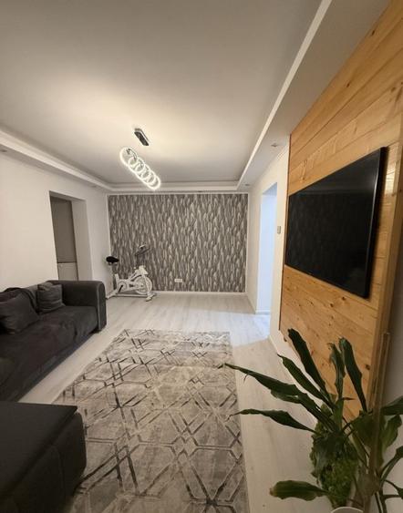 Apartament cu 2 camere semidecomandat, mobilat în Tomis I