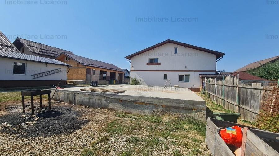 Proprietate in Cristian cu trei constructii+o fundatie,450000euro - 5