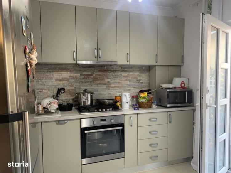 Valul Traian- Casa P+M,5cam 2bai 400 mp gaz pret.160.000 euro - 15