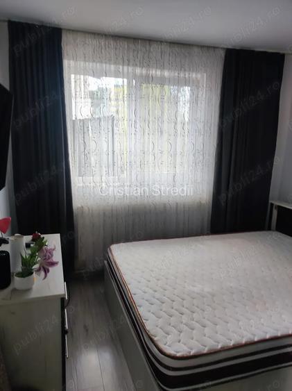 Vand apartament Petro?ani