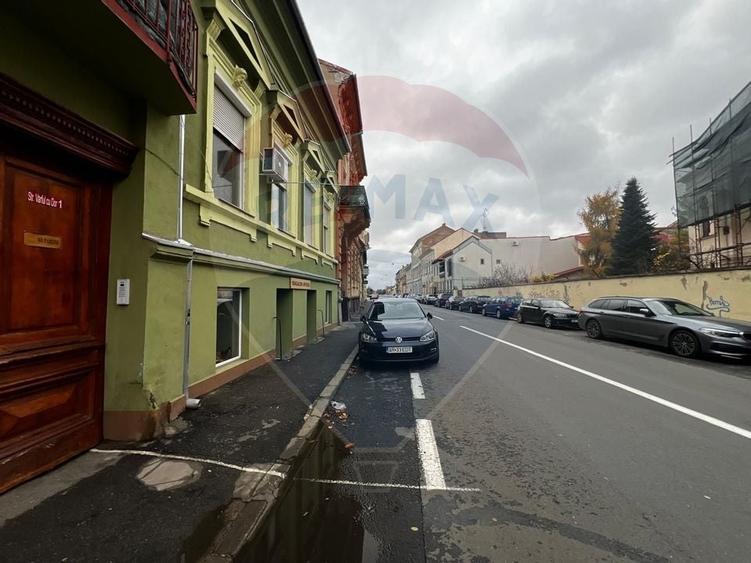 Spațiu comercial zona centrala 110 mp - 1