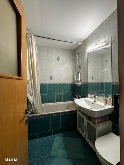 Apartament cu 3 camere decomandat în Tătărași