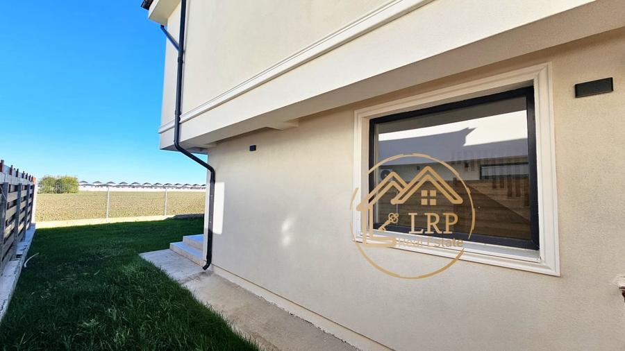 Vila Duplex Moderna P+1 | Tunari Nord | 4 Camere & 3 Bai | Comision 0% - 19