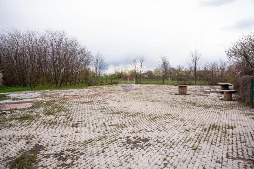Spațiu industrial, de 858 mp, în Conțești