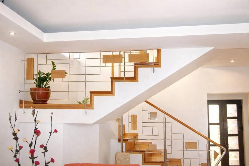 Casa spa?ioasa P+E, 4 camere, teren 600 mp complet mobilata ?i utilata - 1