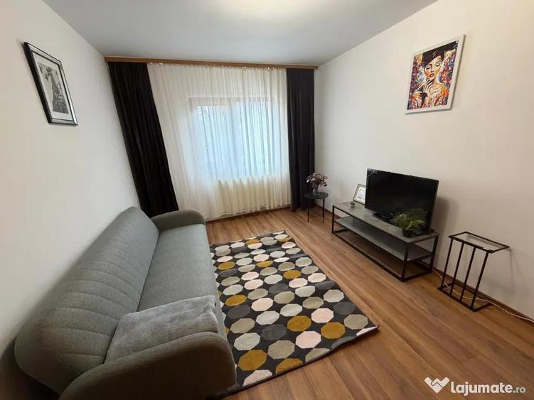 Garsoniera de inchiriat 9 Mai - 1