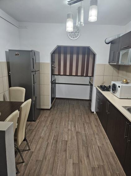 Inchiriez apartament 2 camere zona centrala in Avrig - 1