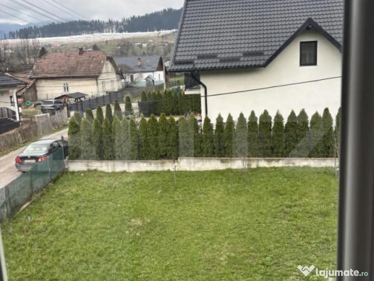 Casa de vanzare, 8 camere, 263 mp + 400 mp teren, in Cam - 17