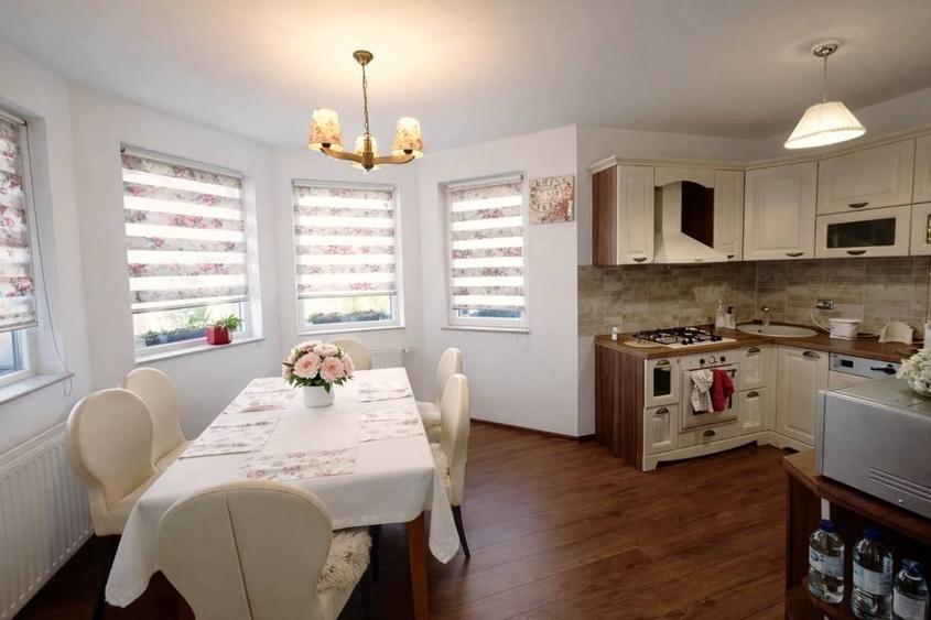 Casă modernă de vânzare – mobilată complet, 3 parcări, zonă premium - 7