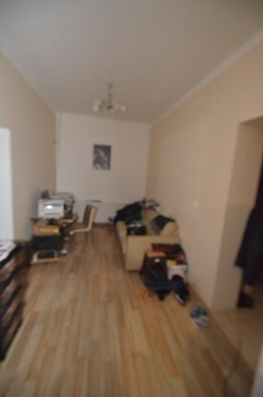 Apartament cu 3 camere si curte - 9