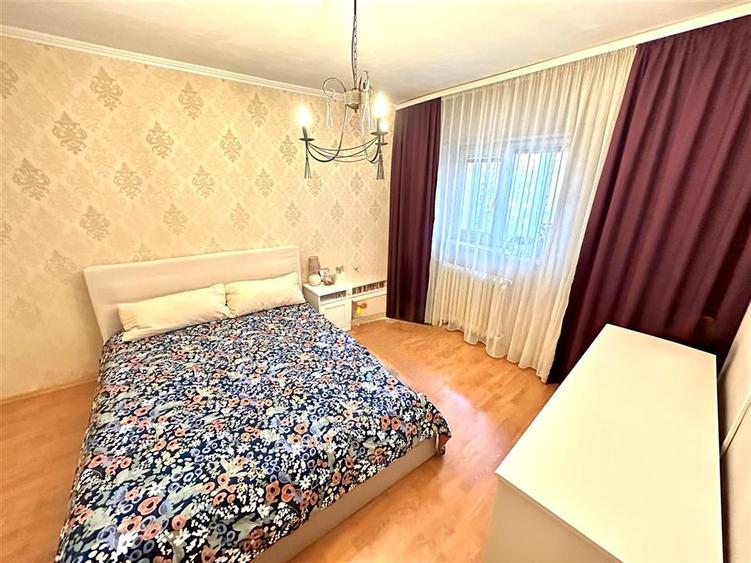 Vanzare apartament cu 3 camere rond Baba Novac - Mihai Bravu - 2