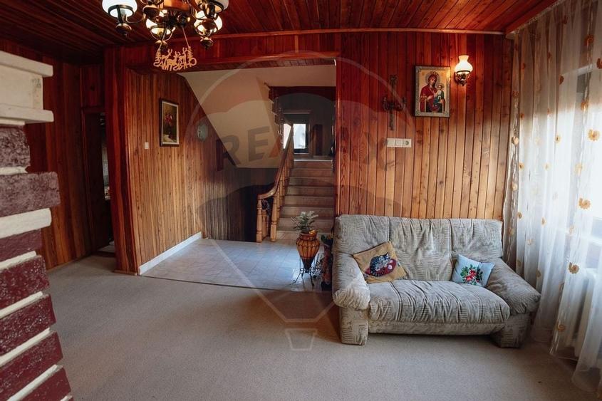 Casa / Vila in zona Gura Humorului - 12