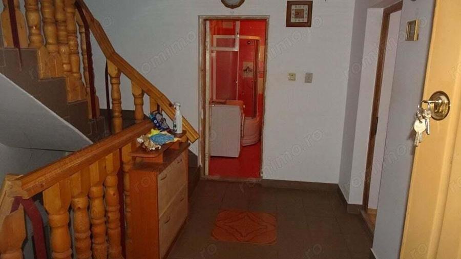 Vand casa in Deva, zona Aurel Vlaicu D+P+E, constructie din anul 2010 din BCA - 18