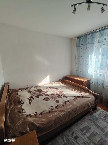 Apartament cu 2 camere decomandat în Aleea Trandafirilor