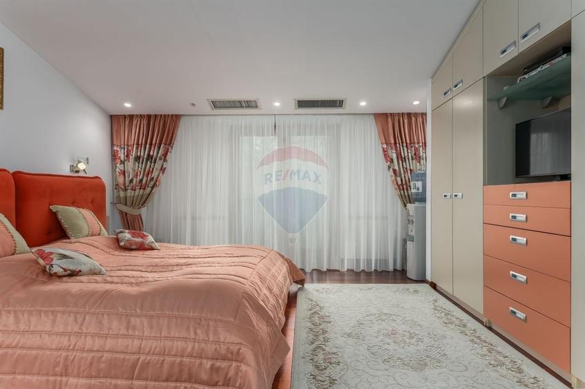 Vila eleganta, spatii generoase, finisaje premium, piscina, 3000mp - 23