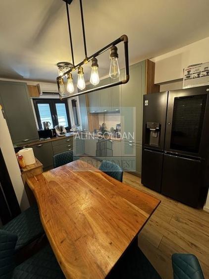 Apartament 4 camere mobilat/utilat lux - zona Centrul Civic