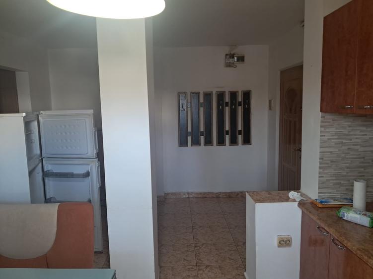 Apartament 3 camere decomandat - Tomis Nord/Brotacei - 500 euro/luna (Cod E2+E7) - 7