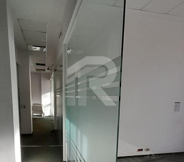 Vand Spatiu pe bd. Unirii stradal, spatiu pretabil club, bar sau clinica - 13